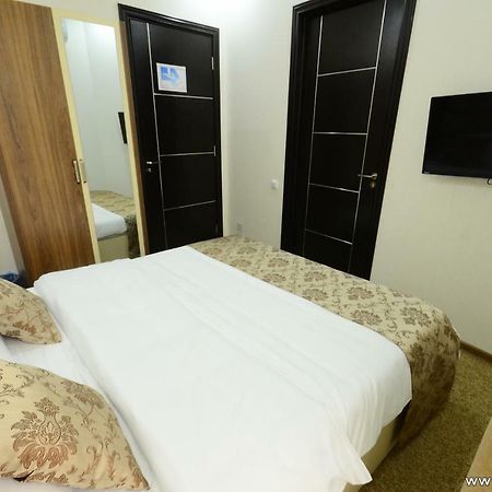 City Hotel 바투미 외부 사진