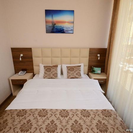 City Hotel 바투미 외부 사진