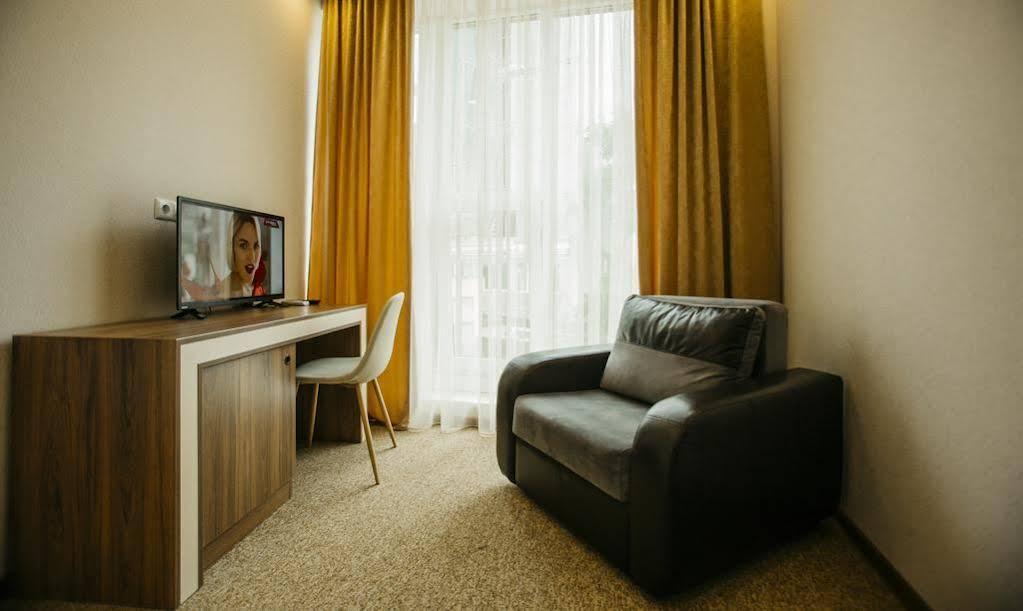 City Hotel 바투미 외부 사진