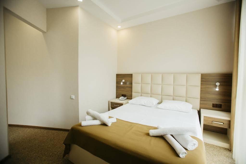 City Hotel 바투미 외부 사진