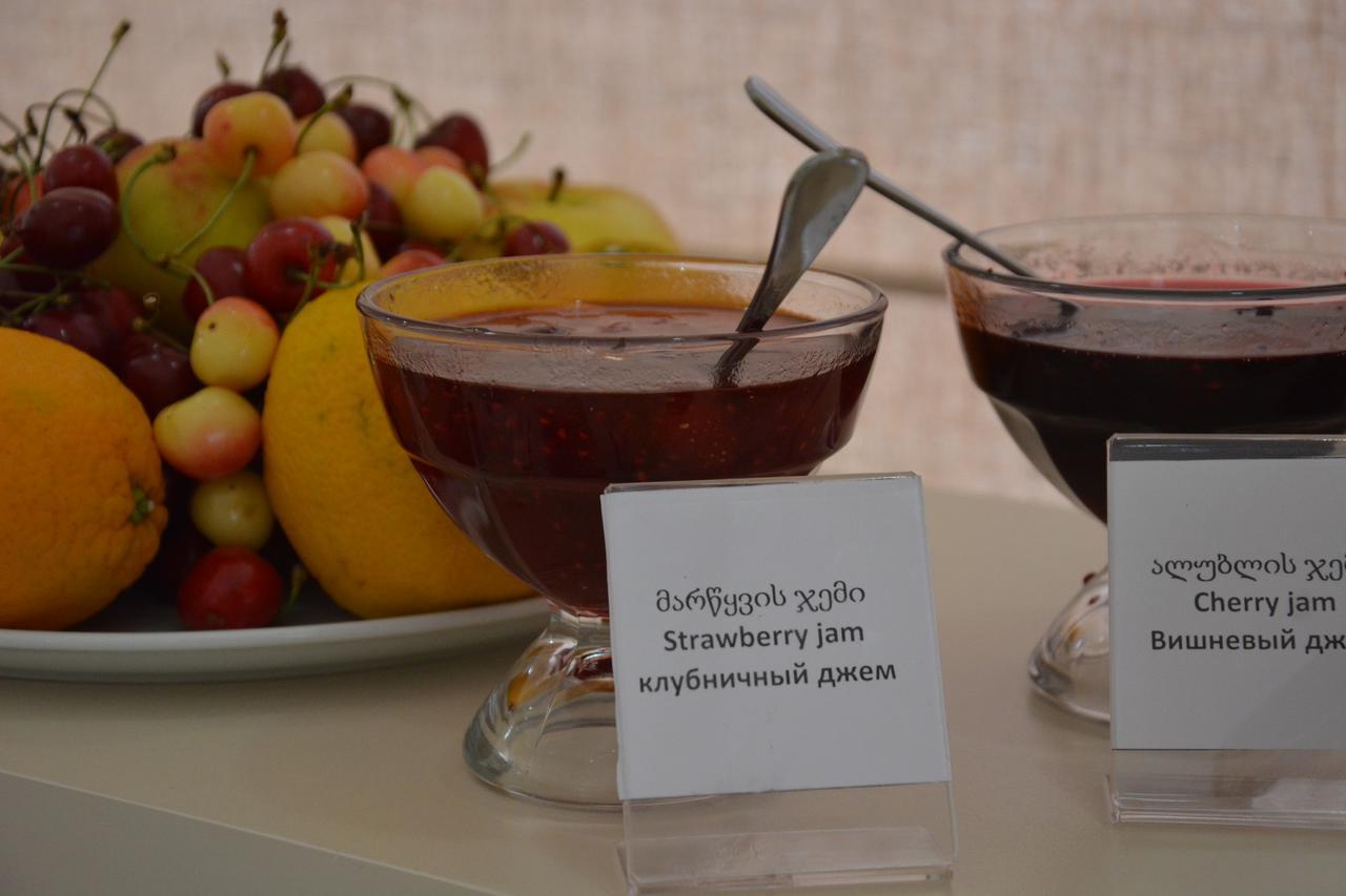 City Hotel 바투미 외부 사진