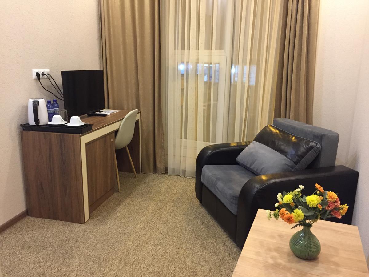 City Hotel 바투미 외부 사진