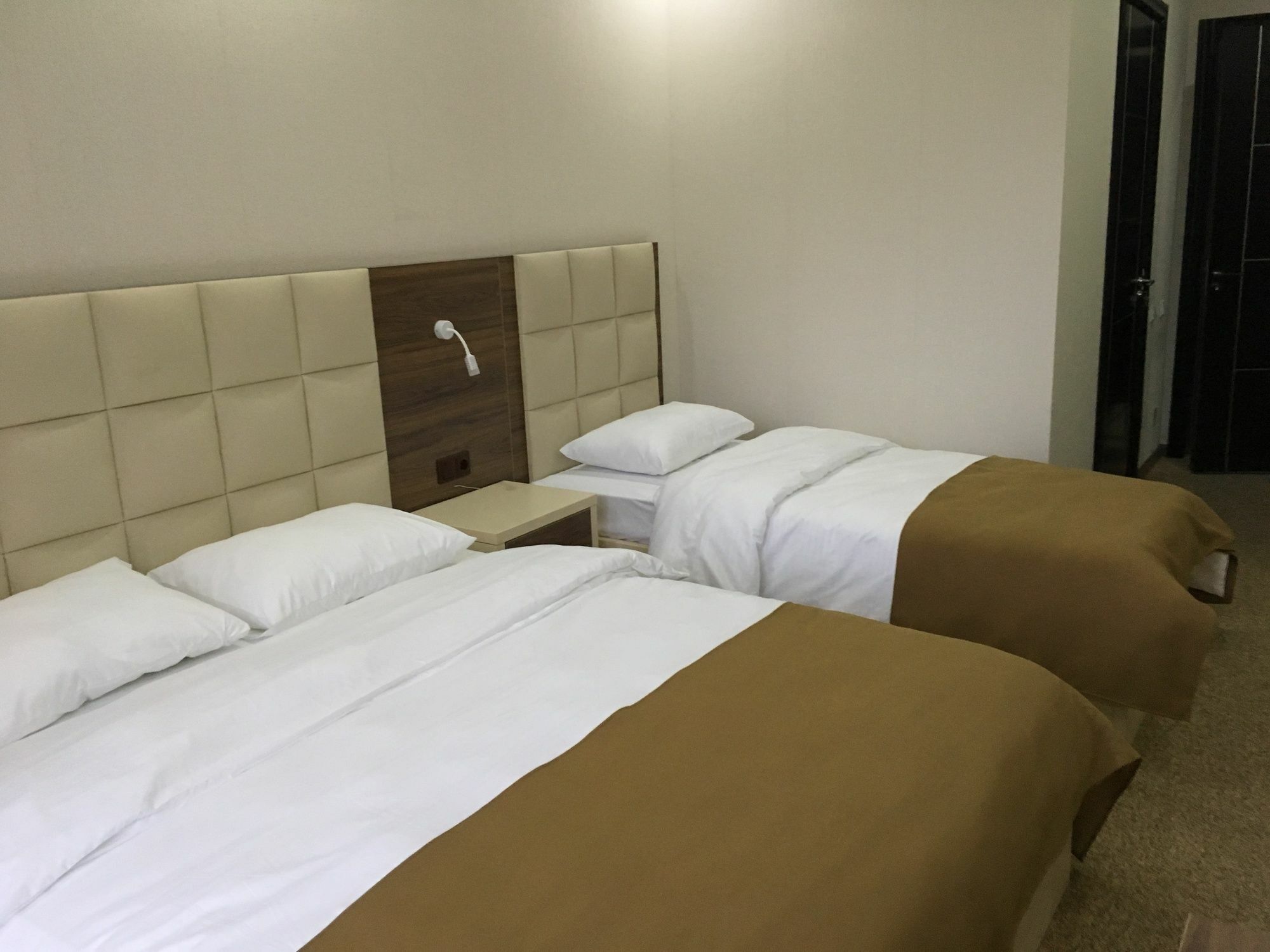 City Hotel 바투미 외부 사진